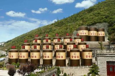 金醬酒業5日在青島舉辦“慢是匠心,醬是品味”產品上市首發會