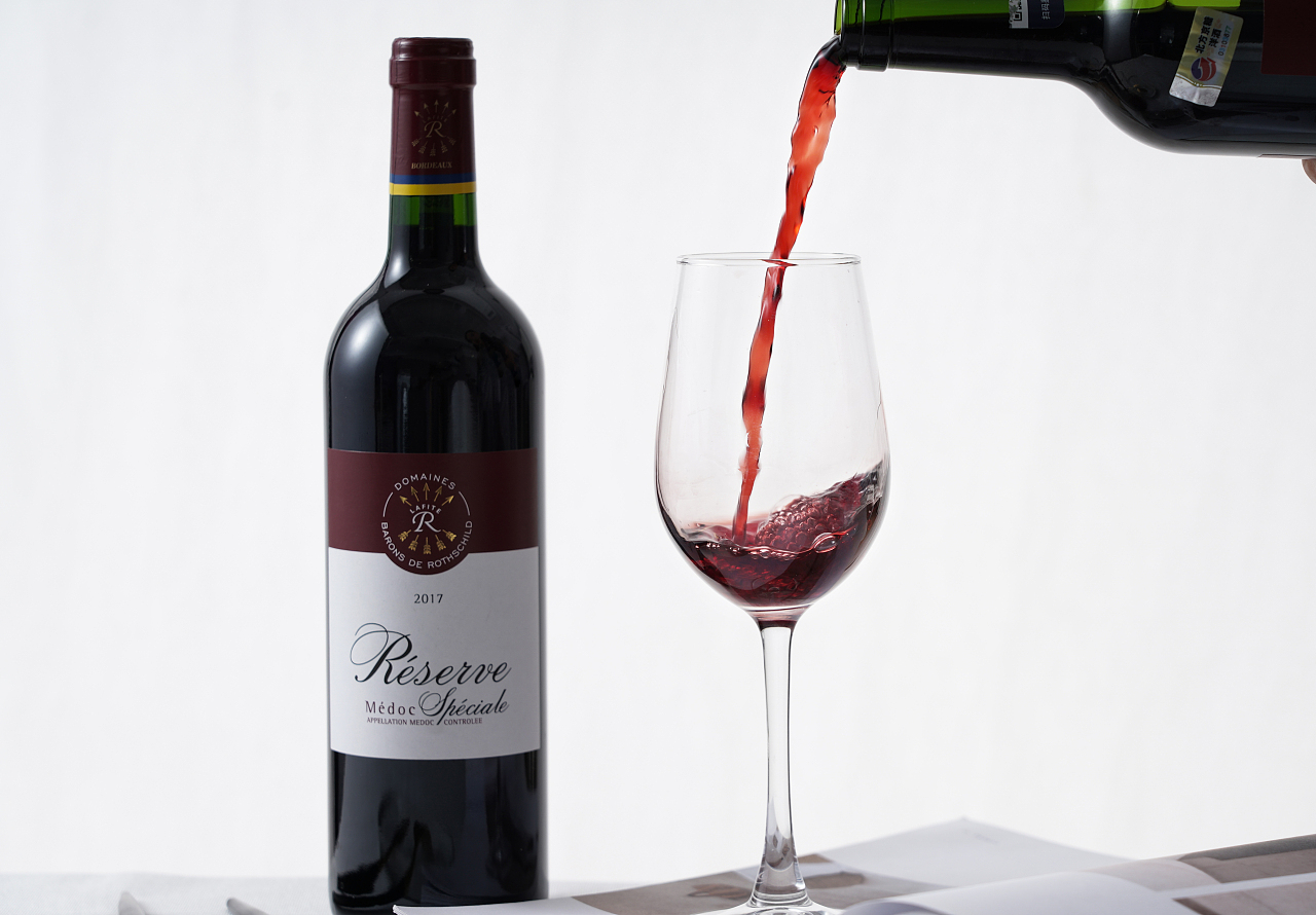 紅酒杯與紅酒|攝影|產品攝影|半個西瓜zzz_原創作品-站酷ZCOOL